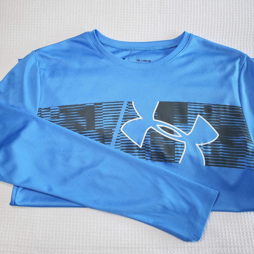 Under Armour Boys X-Large Blue Loose Fit Long Sleeve Sport Top